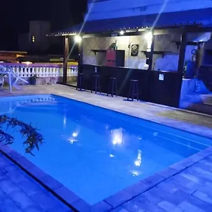 Casa Rosa Temporada Pensión